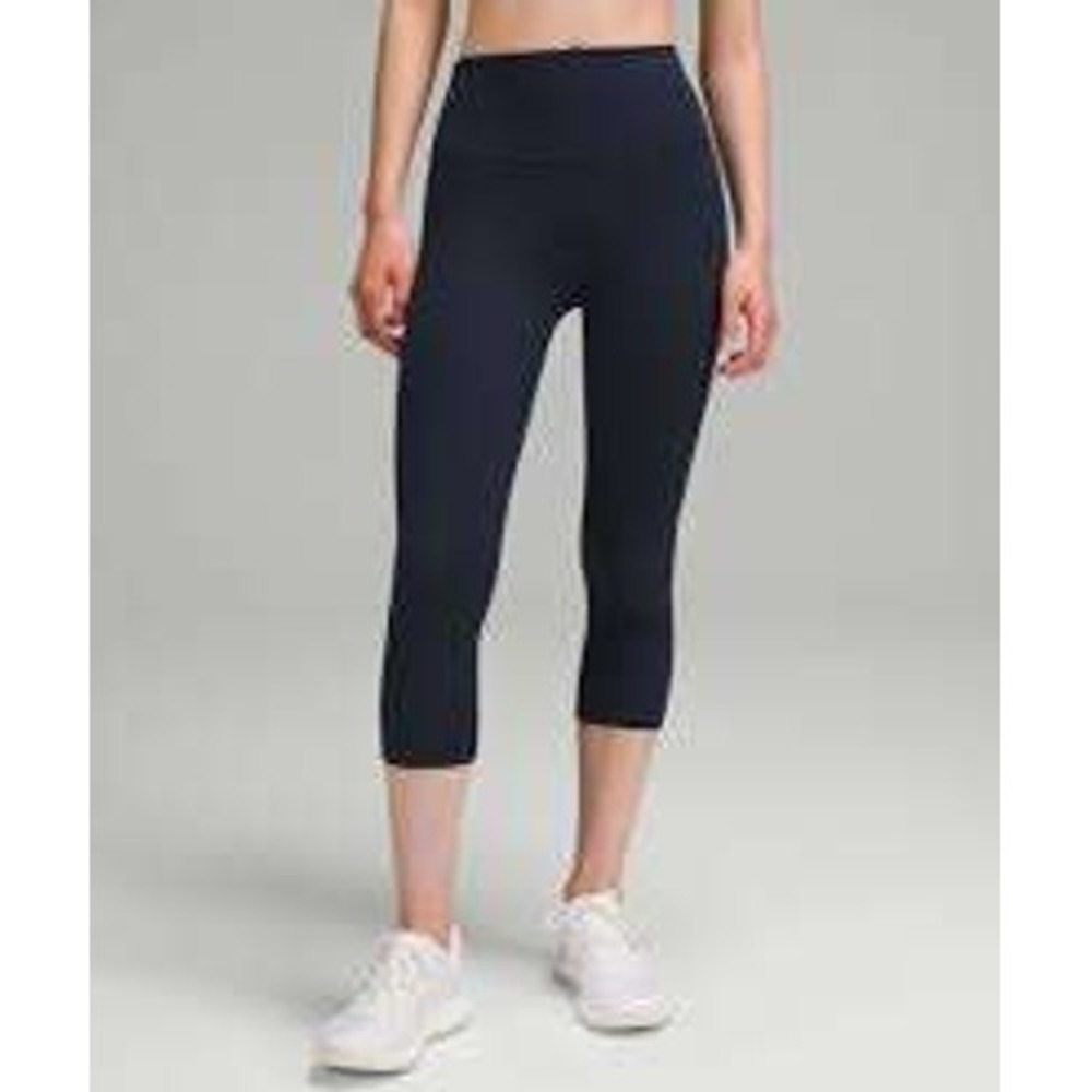 Lululemon Wunder Under‎ Crop Leggings Black High Rise Yoga Pants Size 8